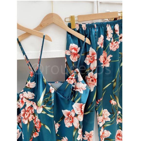 Dark Teal Satin Pajama Lingerie Set of 5 Pieces - Picture 4 of 6